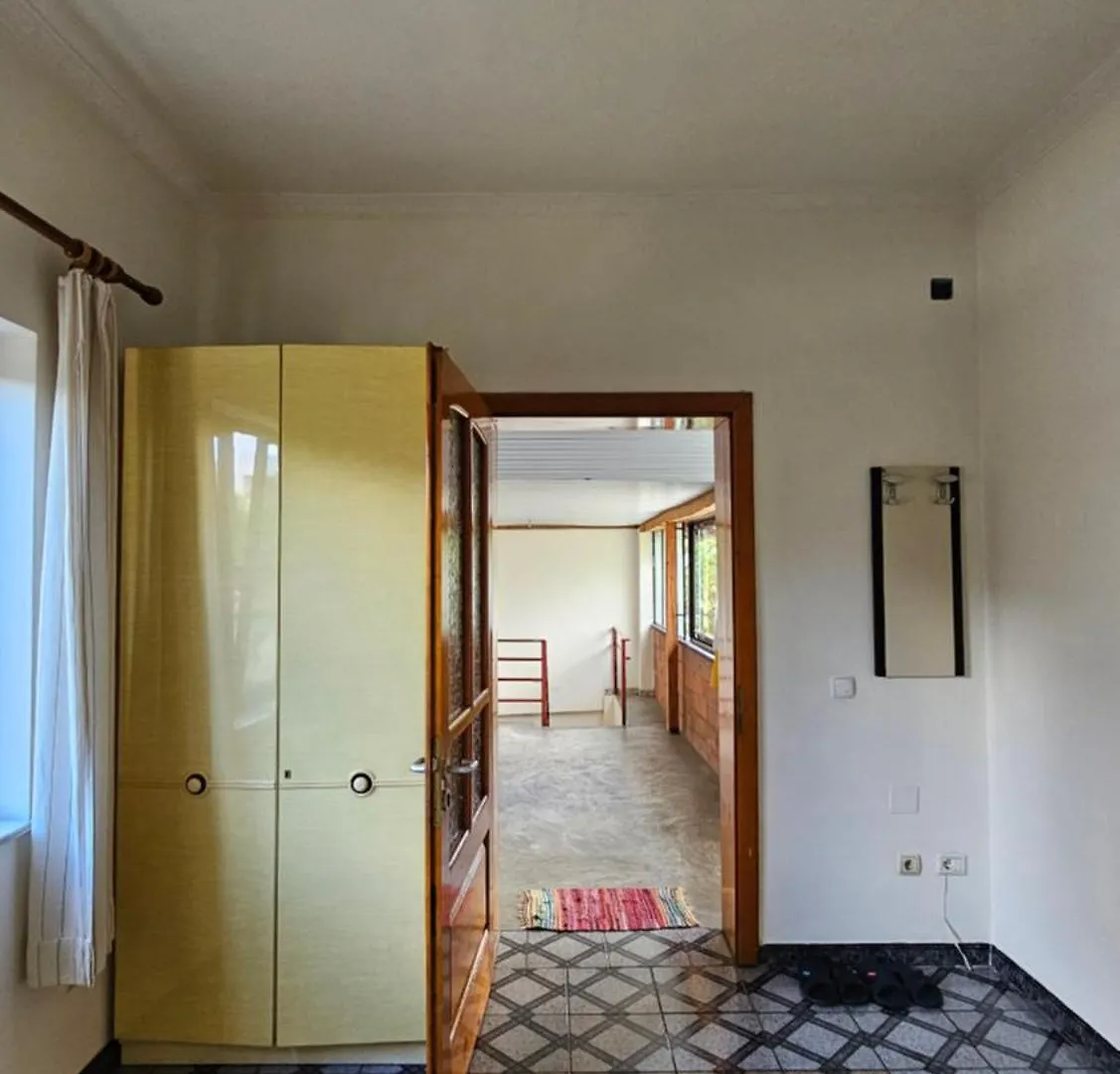 Angie'S Shared Villa Tam Tirana