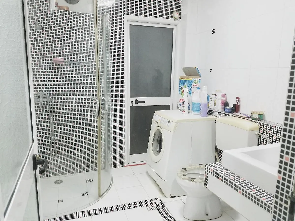 Angie'S Shared Villa Tam Tirana