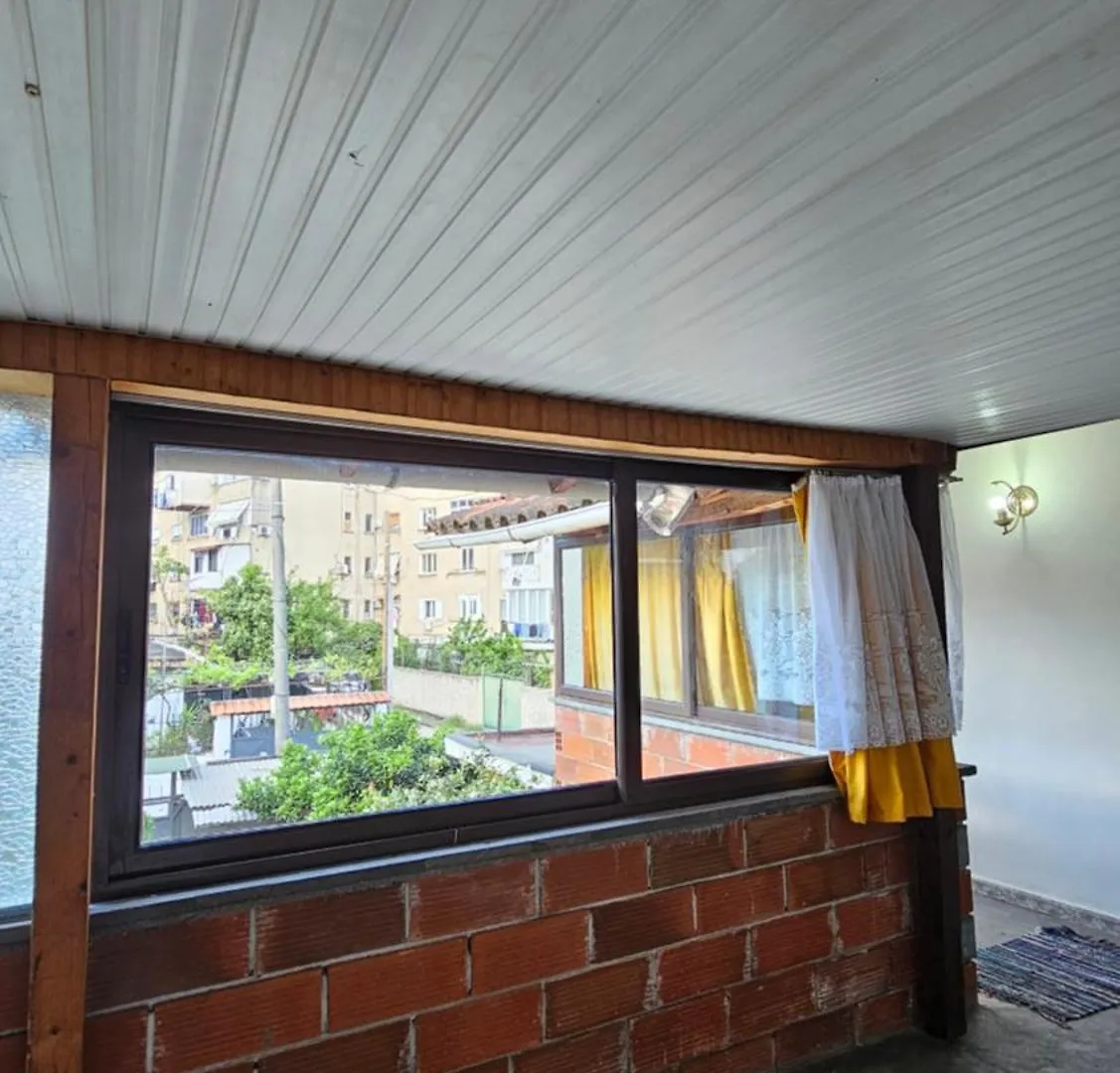 Angie'S Shared Villa Tam Tirana Albania