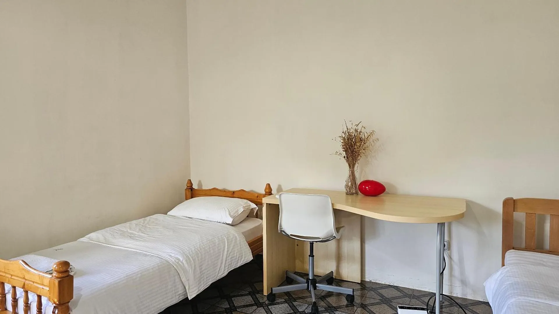 Angie'S Shared Villa Tam Tiran 0*,