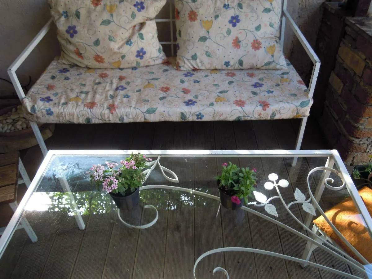 Angie'S Shared Villa Tam Tirana Habitación en casa particular