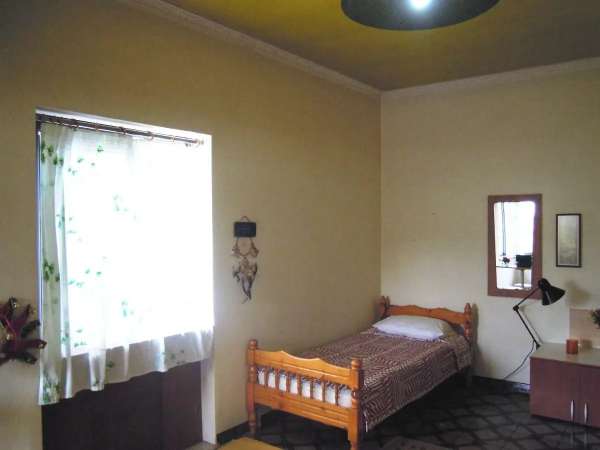 Angie'S Shared Villa Tam Tiran 0*,